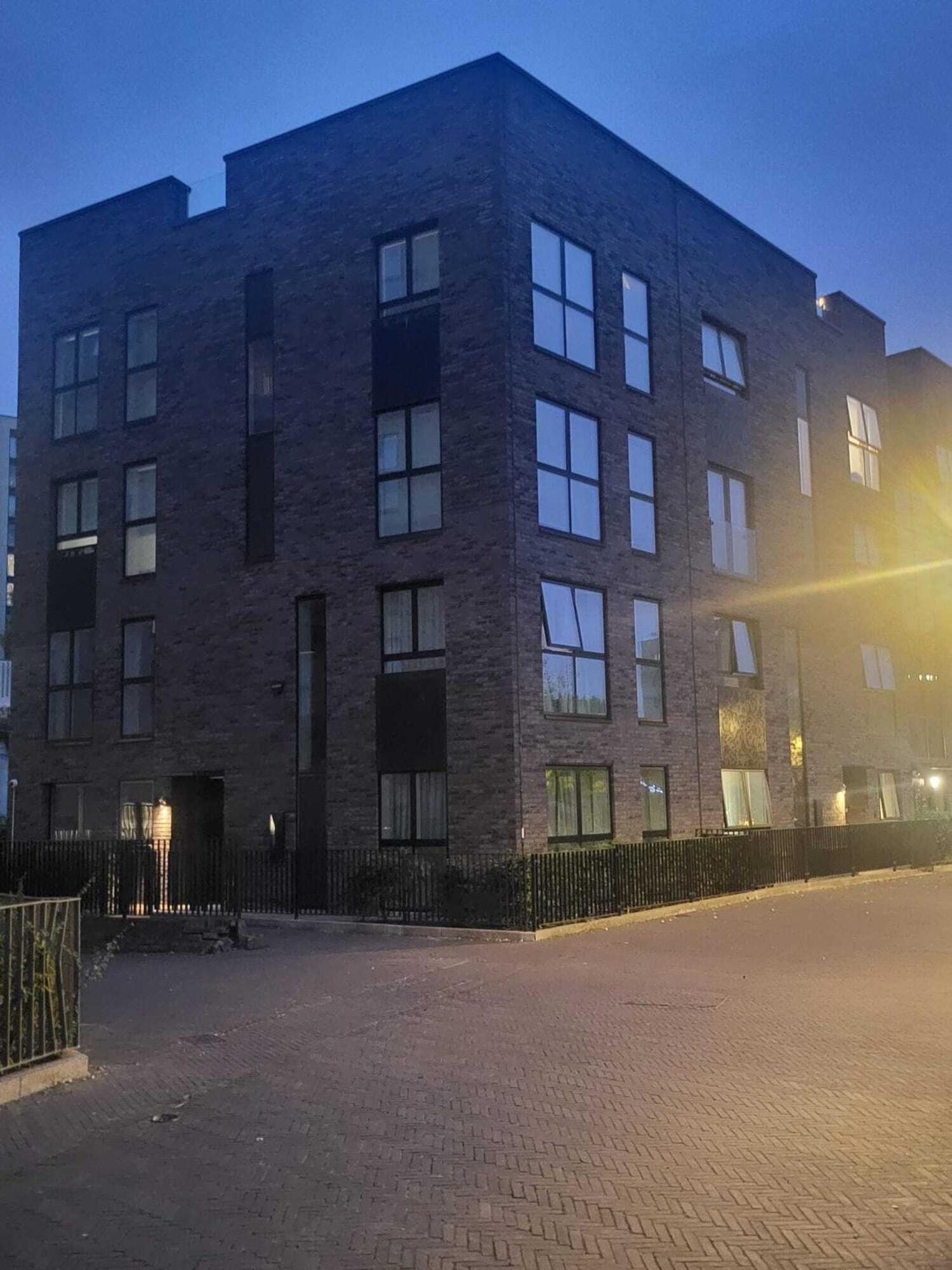Kayz Lodge- Luxury Ensuite-Private & Shared Accommodation In A New House At The Olympic Village Overlooking Stratford Westfield And Tube Station 伦敦 外观 照片